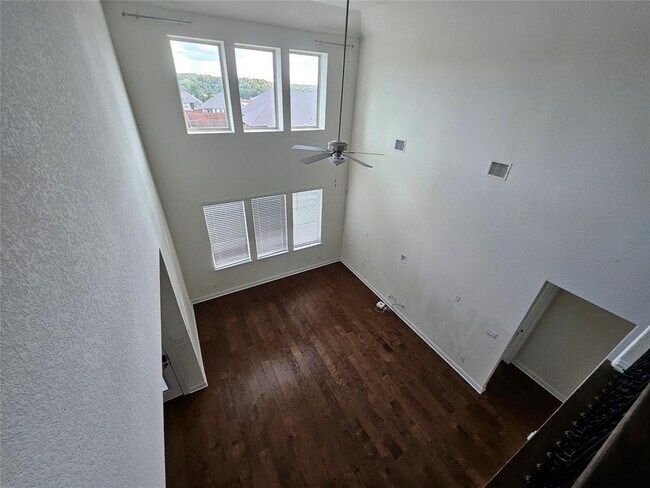 Building Photo - 1105 Malibar Ln