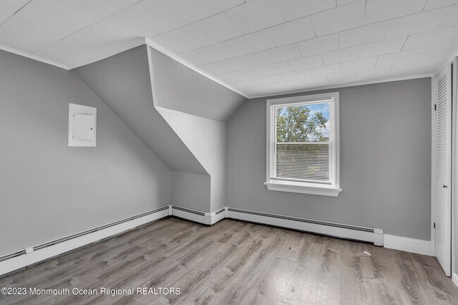 Building Photo - 304 Sampson Ave