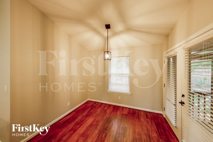 Building Photo - 443 Mountain Crest Dr