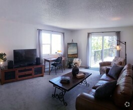 Building Photo - 3 bedroom, 1 bathroom duplex on Sunnyside ...