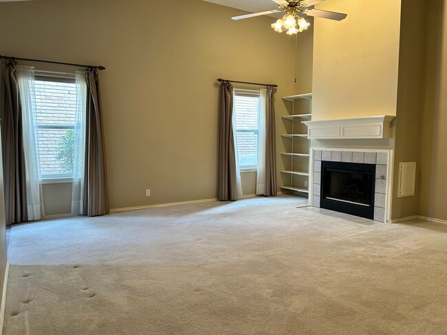 Building Photo - 5706 Quail Crown