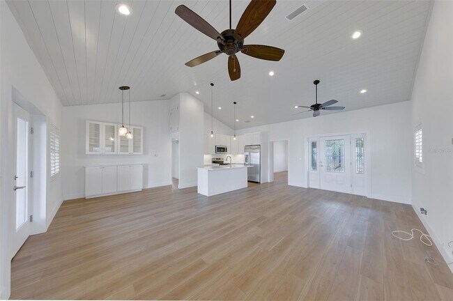 Building Photo - 210 176th Terrace E