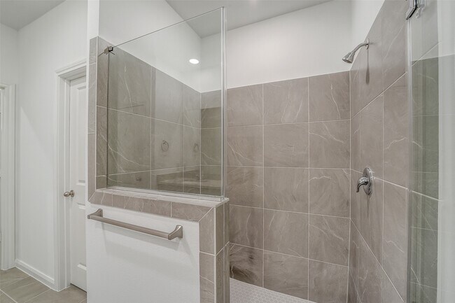 Building Photo - 11931 Pondwood Dr