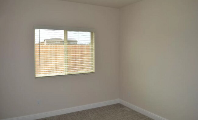 Building Photo - 3715 Bonifacio Way