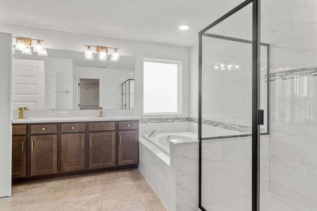 Building Photo - Discover luxury living in the gated Whispe...