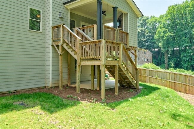 Building Photo - 1317 Winfair Ln NE