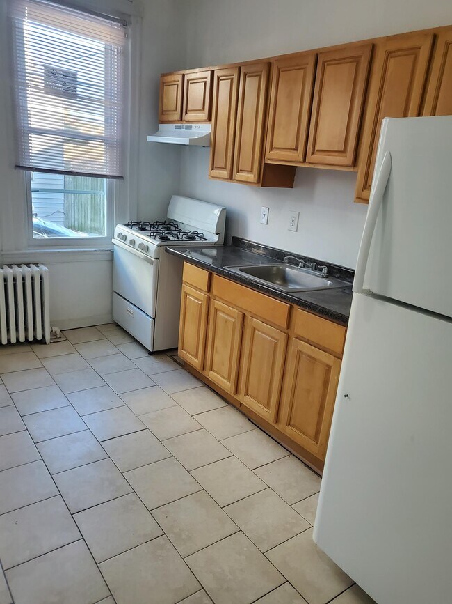 Building Photo - 1228 W Venango St