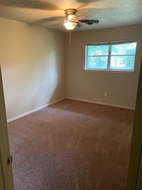 Building Photo - 232 Bellvue dr