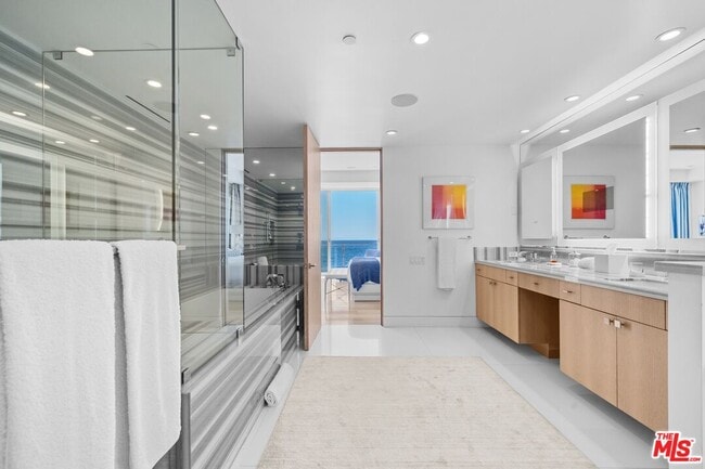 Building Photo - 24382 Malibu Rd