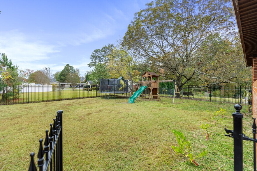 Building Photo - 507 Georgetown Rd NW