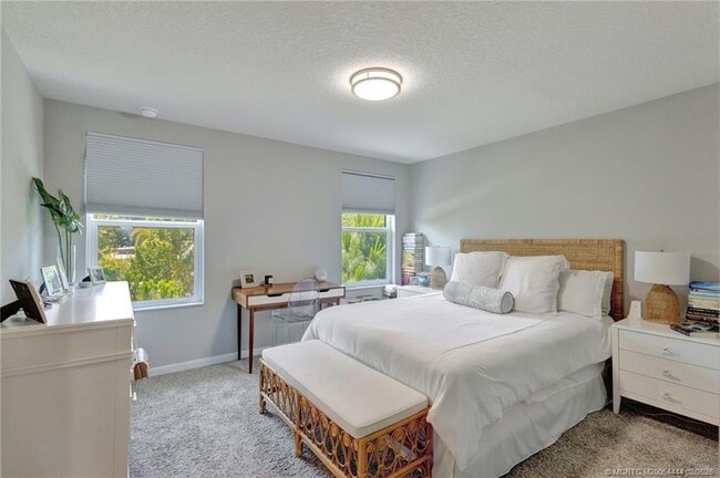 Building Photo - 396 SE Sea Hunt Wy