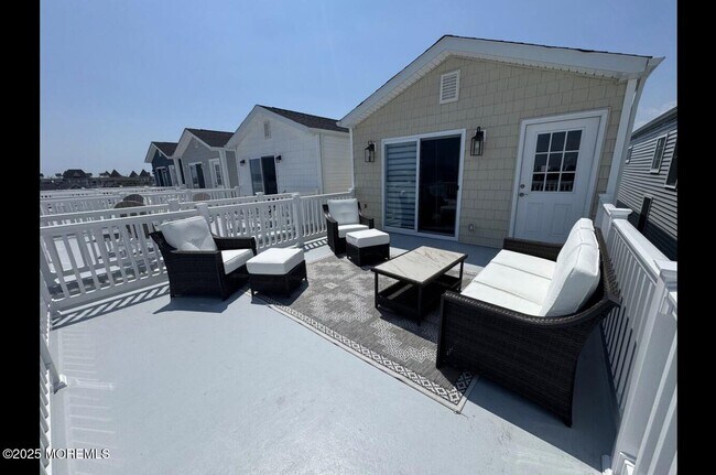 Building Photo - 207 Carteret Ave