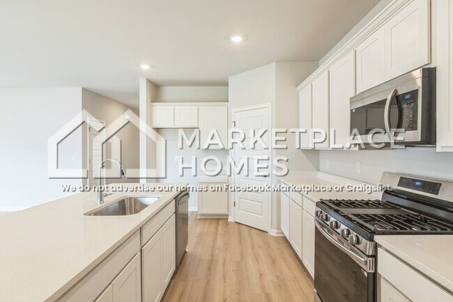 Building Photo - 313 McHenry Dr