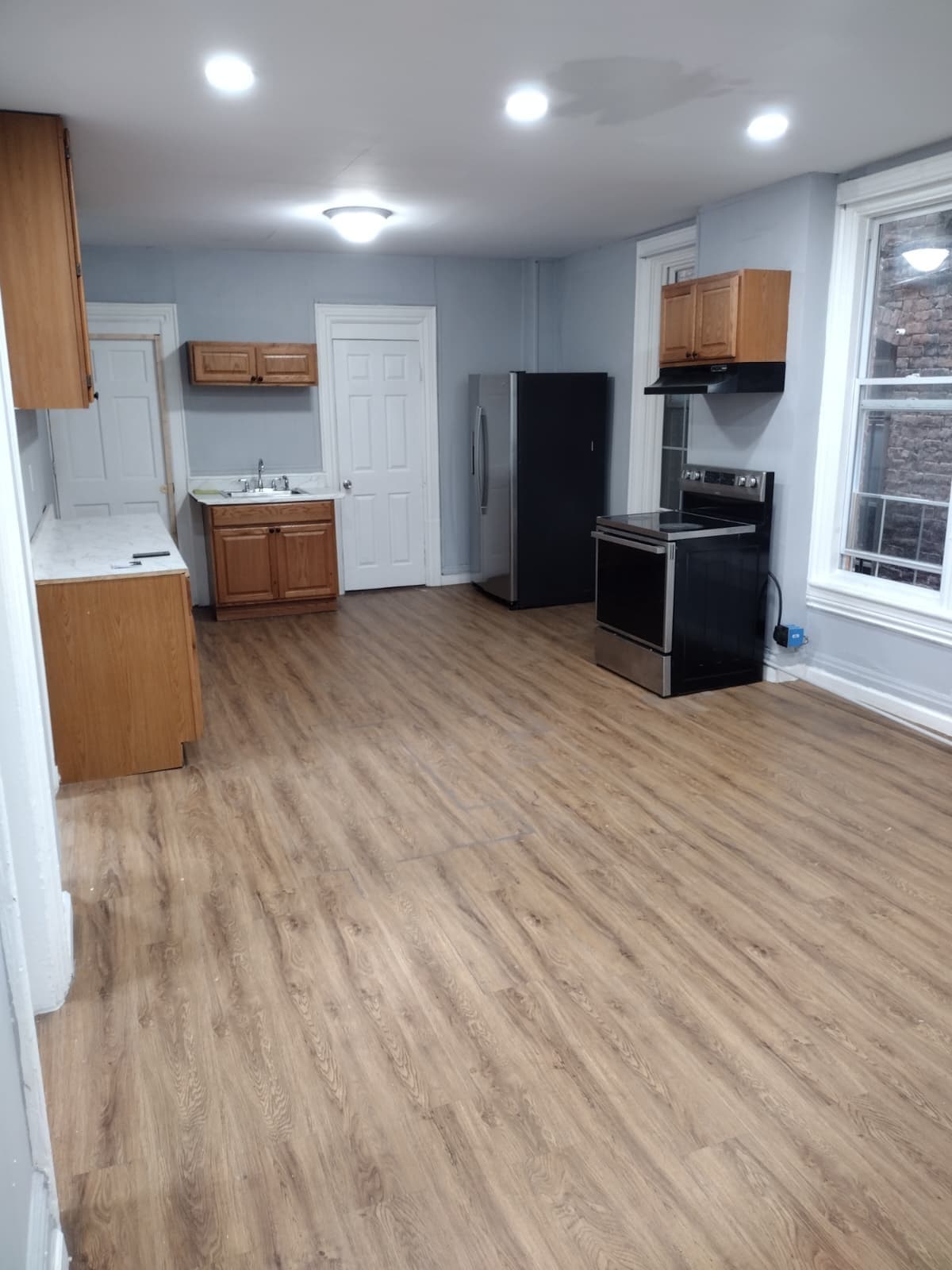 Building Photo - 3159 6th Ave