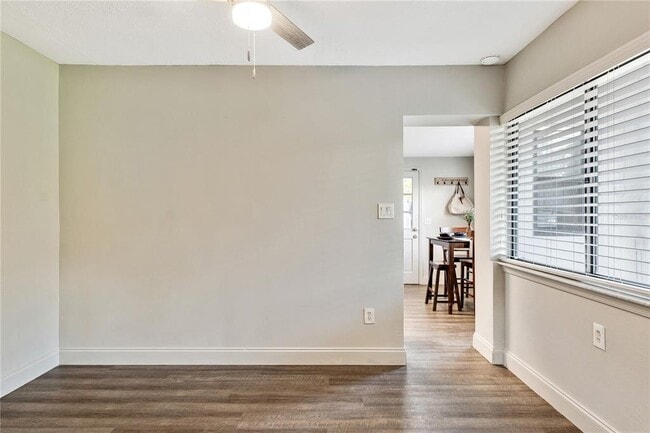 Building Photo - 4320 S Cameron Ave