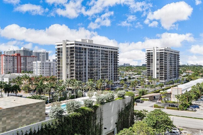 Building Photo - 1980 S Ocean Dr