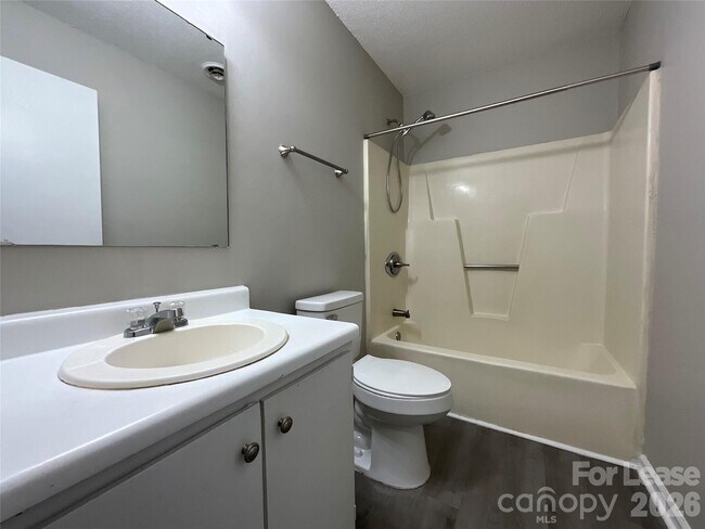 Building Photo - 201 Arthur Dr