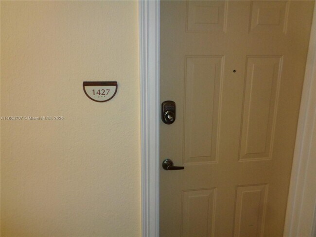 Building Photo - 2501 S Ocean Dr