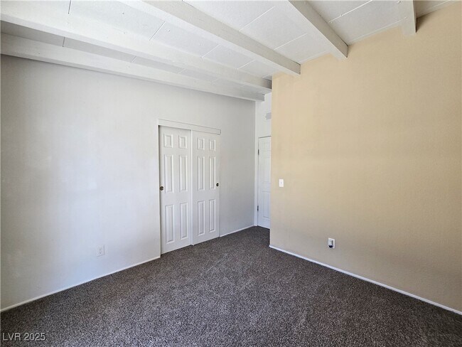 Building Photo - 713 N 18th St