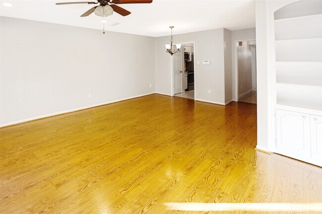 Building Photo - 14466 Misty Meadow Ln