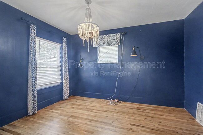 Building Photo - 110 S Quitman St