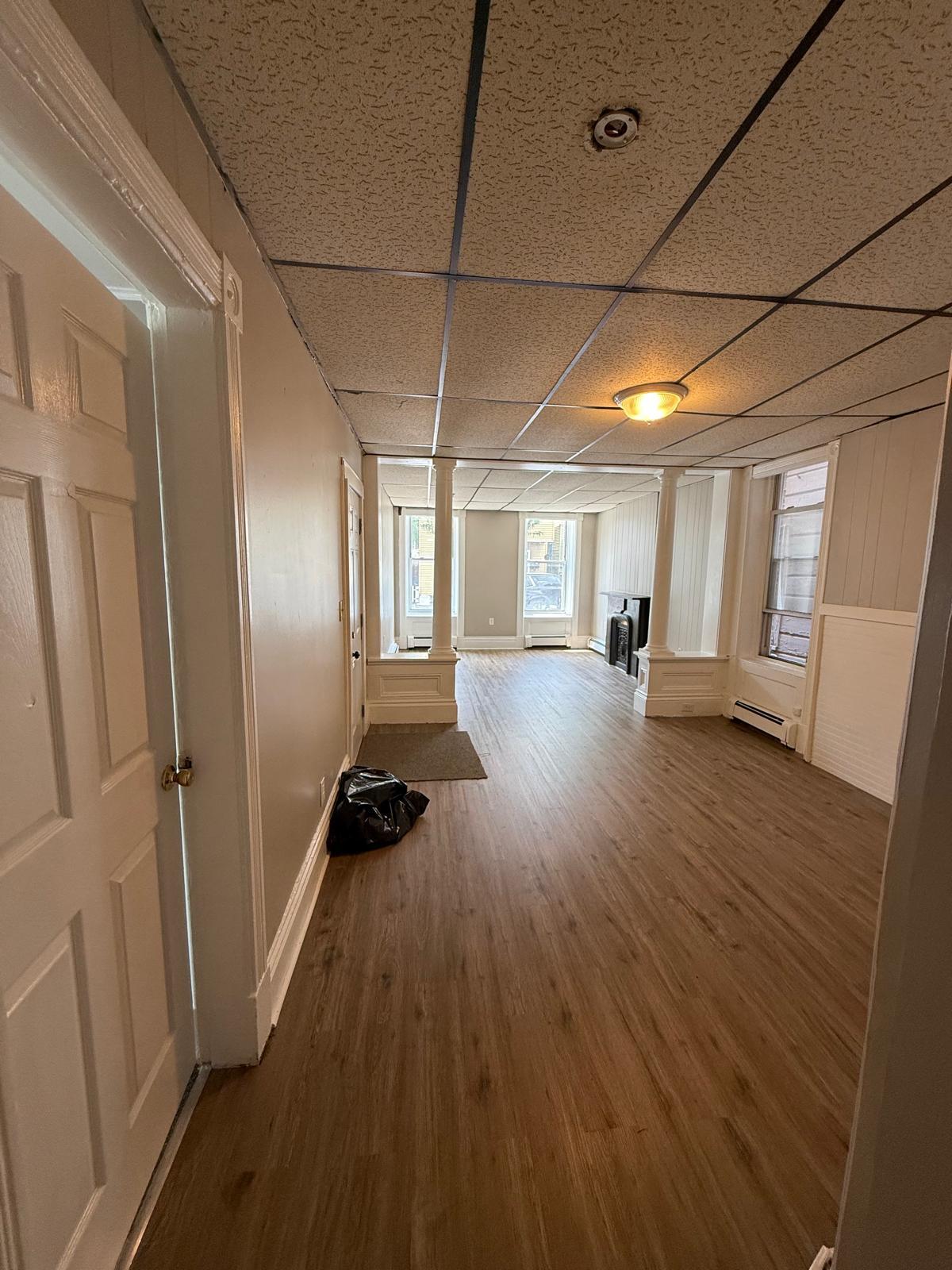 Building Photo - 164 Main St