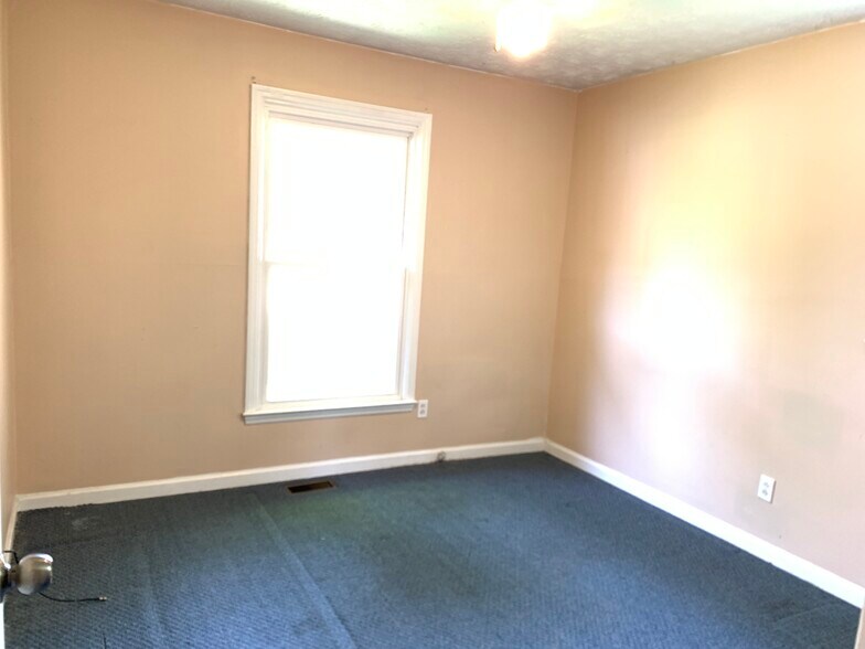 Building Photo - 3229 Catskill Ct