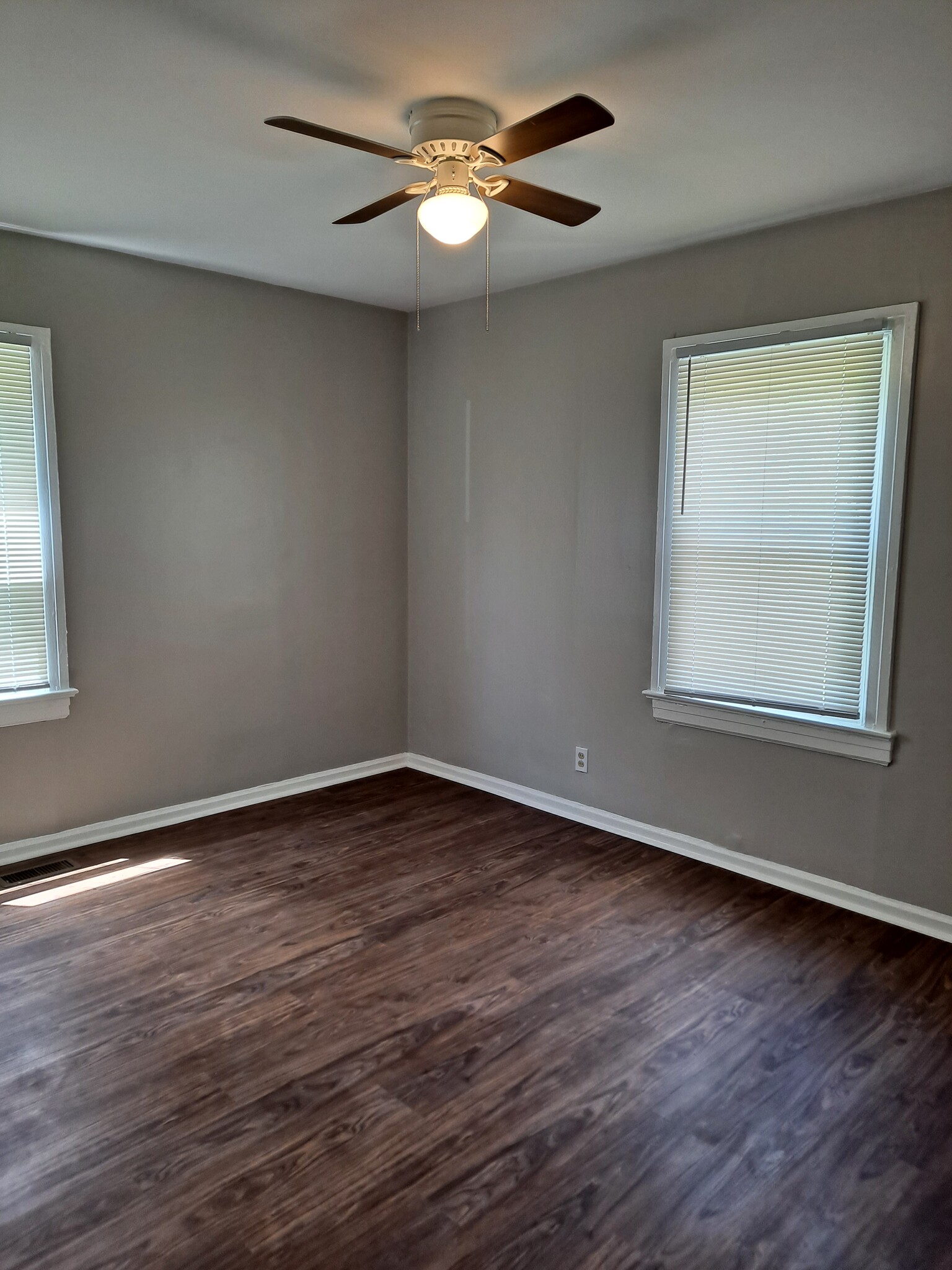 Bedroom #1 - 1411 Fairview St