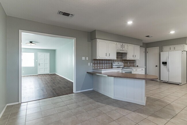 Building Photo - 1822 Greenwood Ln