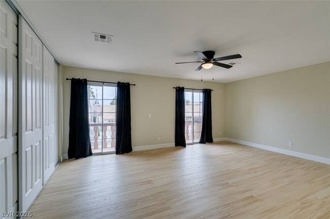 Building Photo - 821 Long Branch Dr