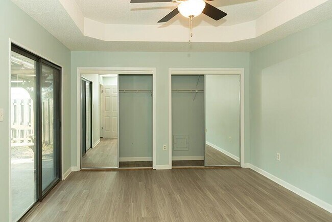 Building Photo - 511 Woodland Park Cir