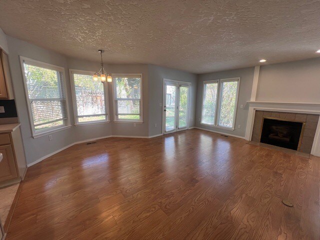 Building Photo - 3 Bed 2.5 Bath in Boise!