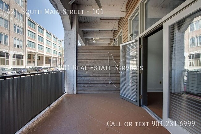 Building Photo - 421 S Main St