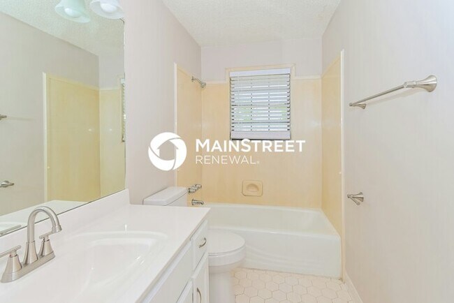 Building Photo - 4 Bedroom Pet-Friendly Home in MEMPHIS, TN with Main Street Renewal