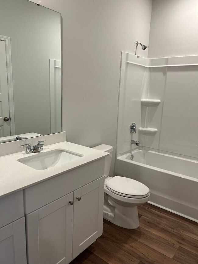 Building Photo - Brand New Home in Waterway Commons – 4BR /...