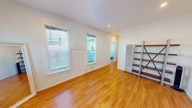 Building Photo - Remodeled | Private Side Yard