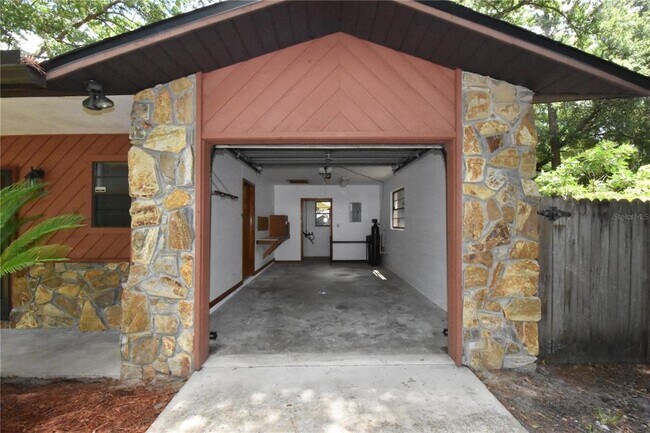 Building Photo - 4730 NW 36th Pl