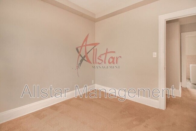 Building Photo - 1550 Glenmont Rd