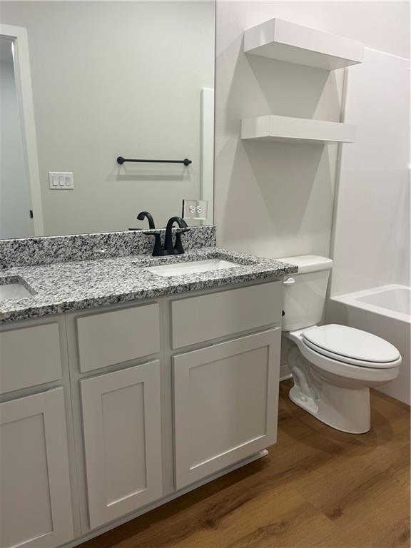 Building Photo - 550 Cosmos St