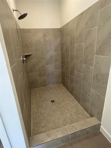 Building Photo - 620 Mare Dr