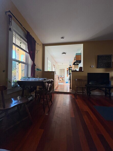 Building Photo - 65 5th St