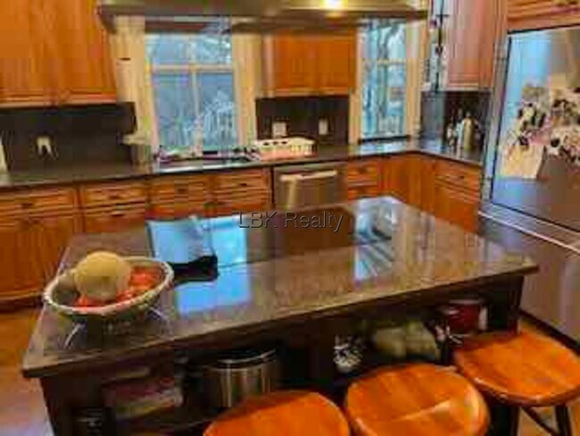 Building Photo - 31 Ripley St