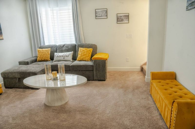 Building Photo - 6253 N Liverpool St