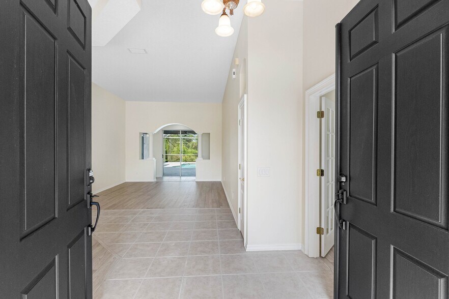 Building Photo - 21107 Bircholm Ct