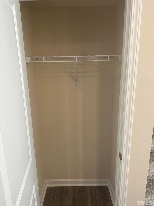 Building Photo - 240 Ribbon Rail St