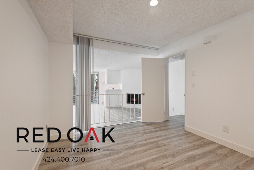 Building Photo - 8309 Cedros Ave