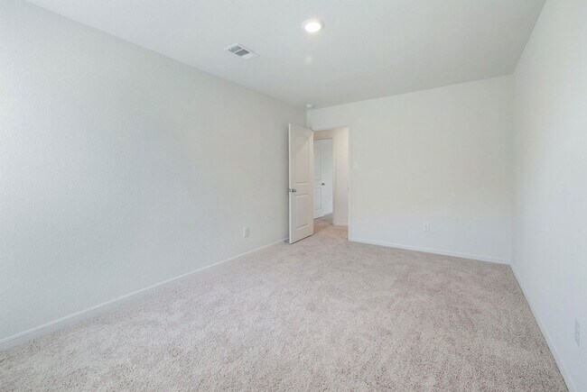 Building Photo - 18513 Quiet Range Dr