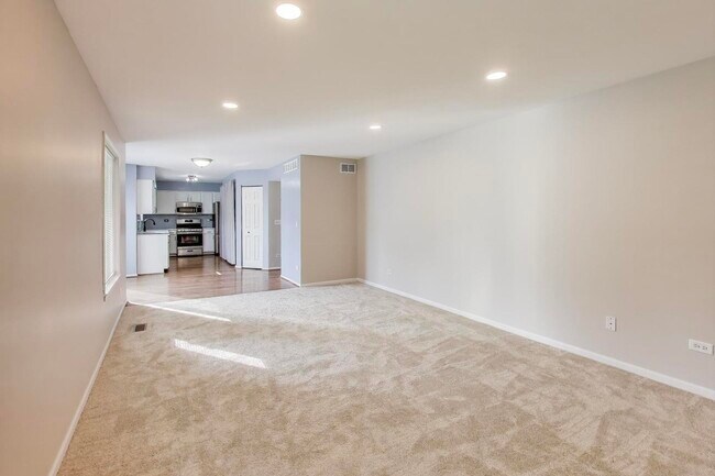 Building Photo - 2706 Steamboat Cir