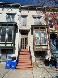 Building Photo - 11 Myrtle Ave