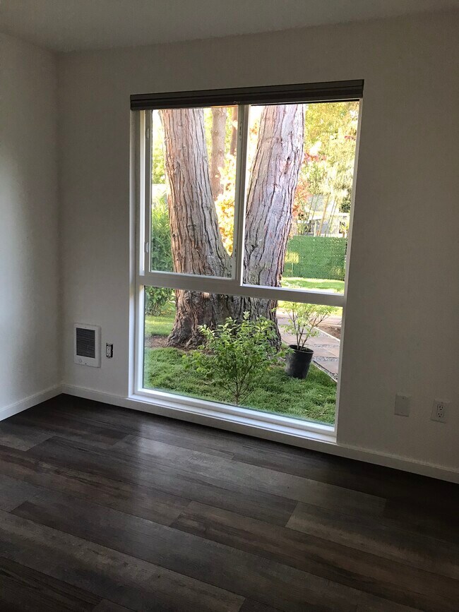 Building Photo - 2321 Ellis St